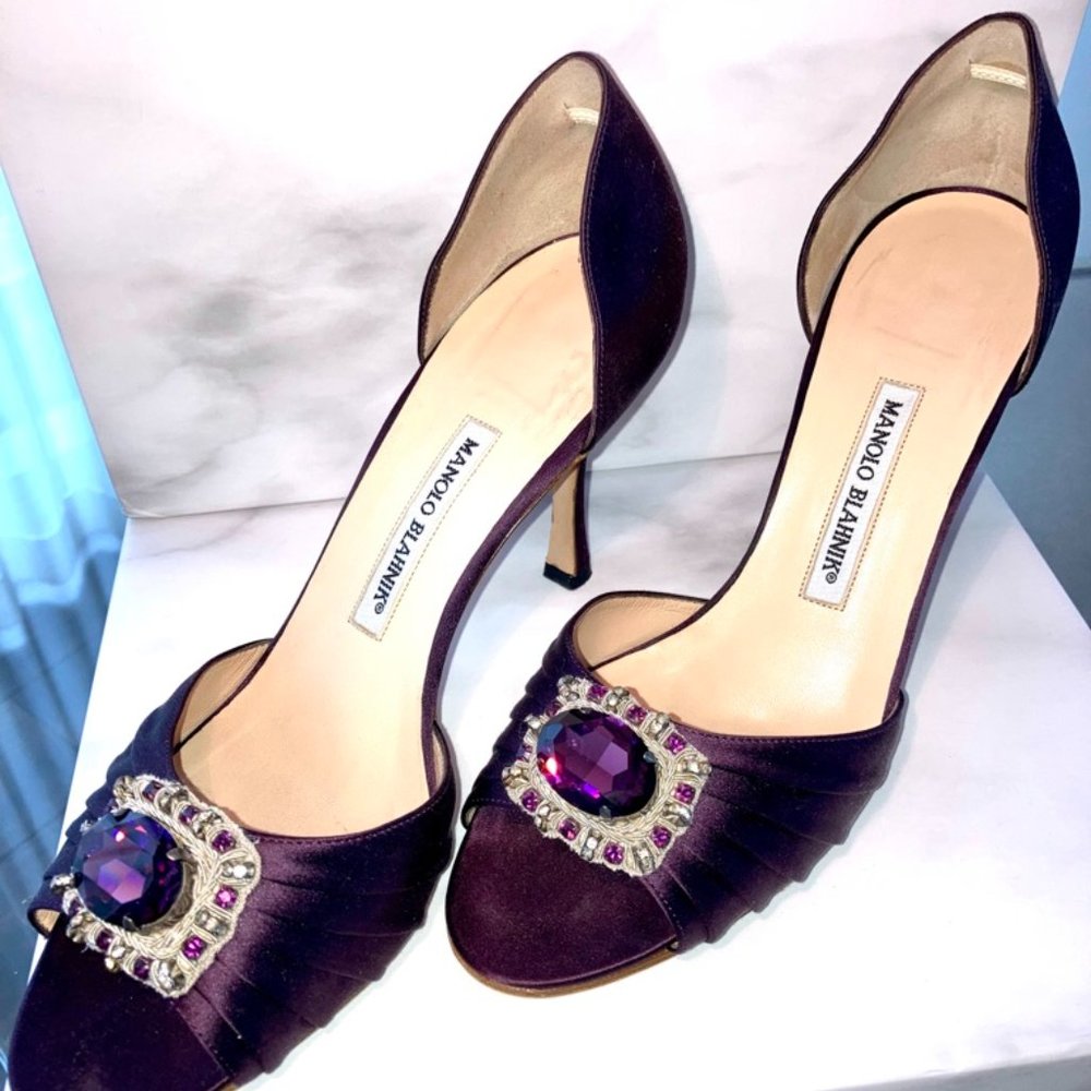 Manolo Blahnik  SEDARABY  Size 40 Plum